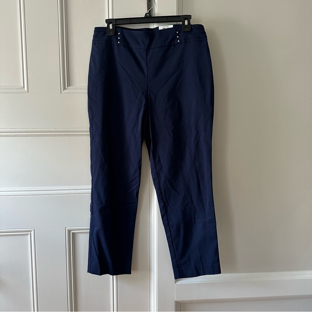 JM COLLECTION | Studded Pull-On Tummy Control, Petite - Picture 2 of 6